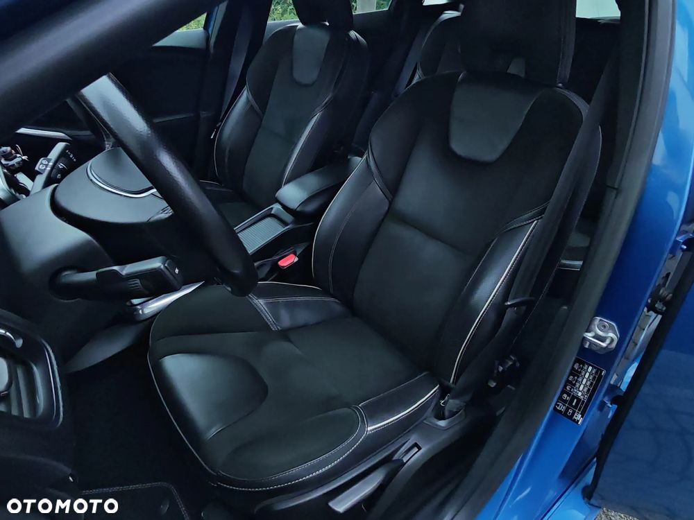 Volvo V40 D2 Drive-E SCR R-Design Momentum - 24