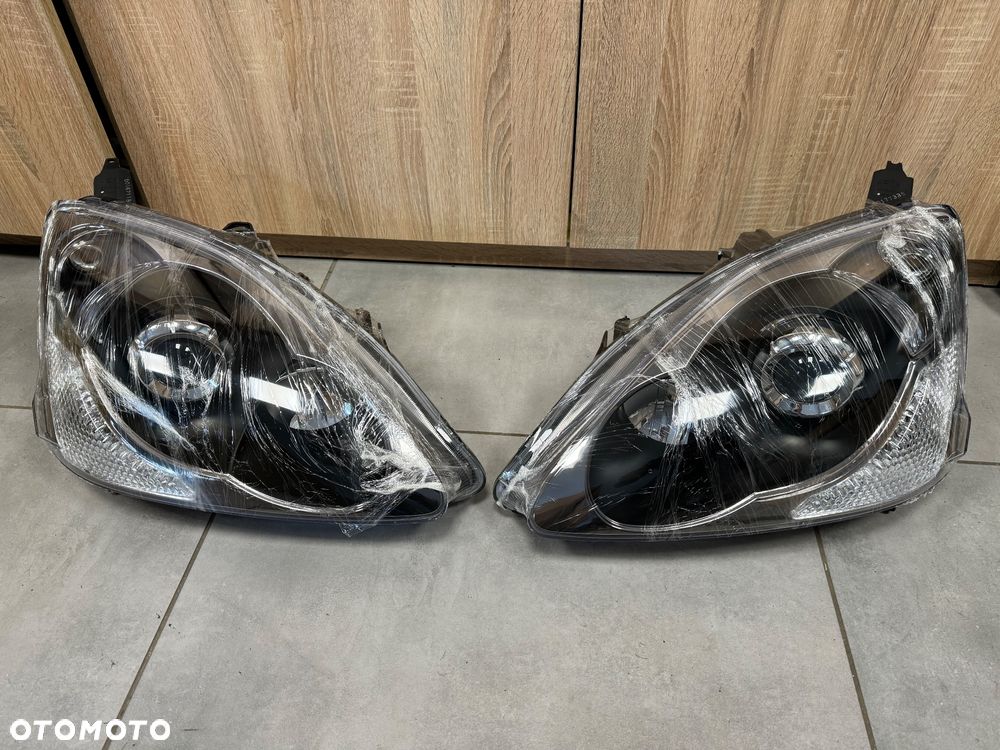 Honda Civic VII reflektor przód 3/5-drzwi - 1