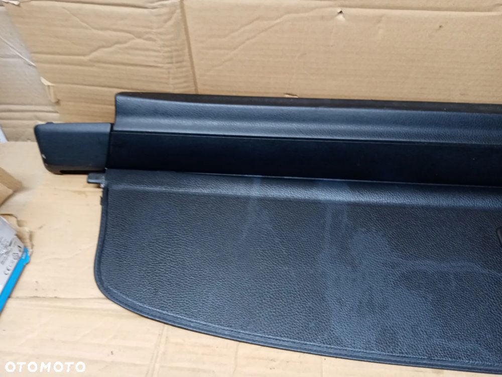 Roleta bagażnika czarna VW Passat B6 Kombi - 2