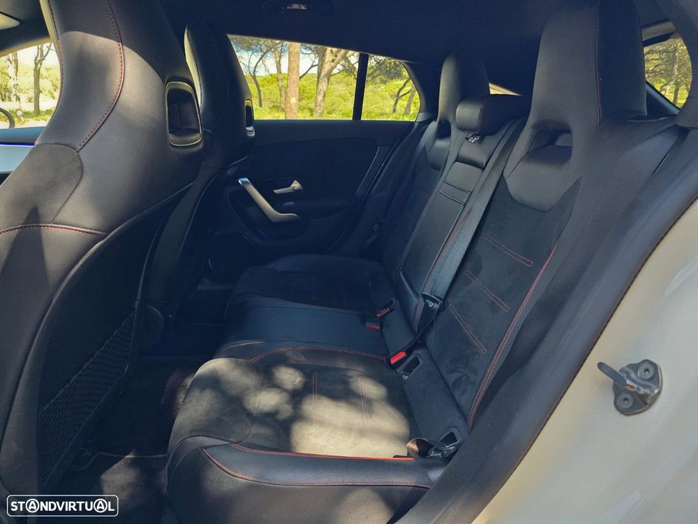 Mercedes-Benz CLA 180 d 7G-DCT - 20