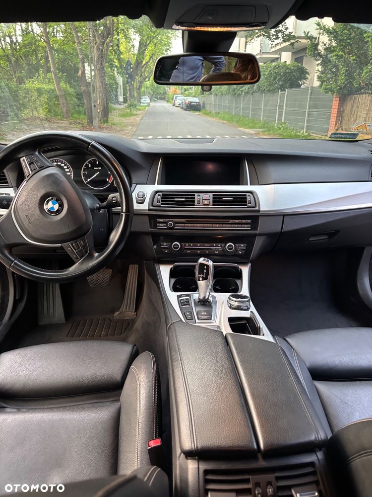 BMW Seria 5 520d xDrive Modern Line - 11