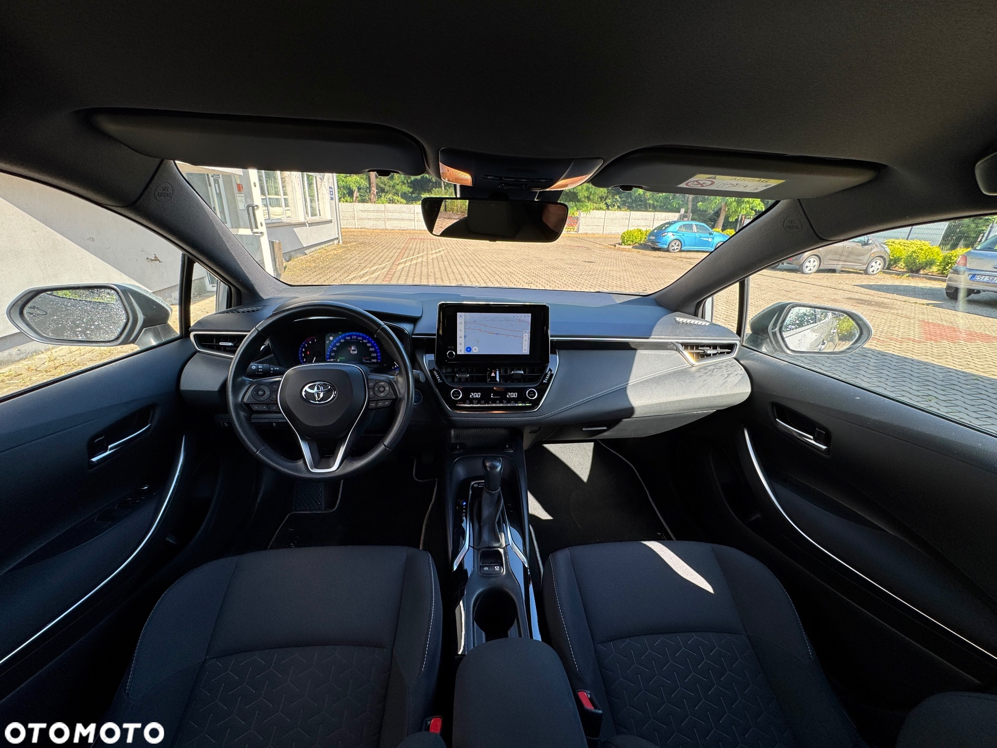 Toyota Corolla 1.8 Hybrid Executive - 18