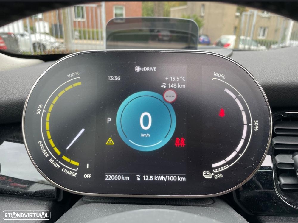 MINI 3 Portas Cooper SE Essential - 8