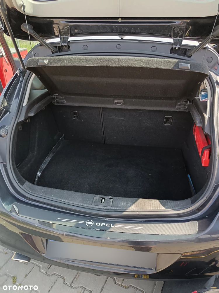 Opel Astra 1.6 Turbo 150 Jahre - 15