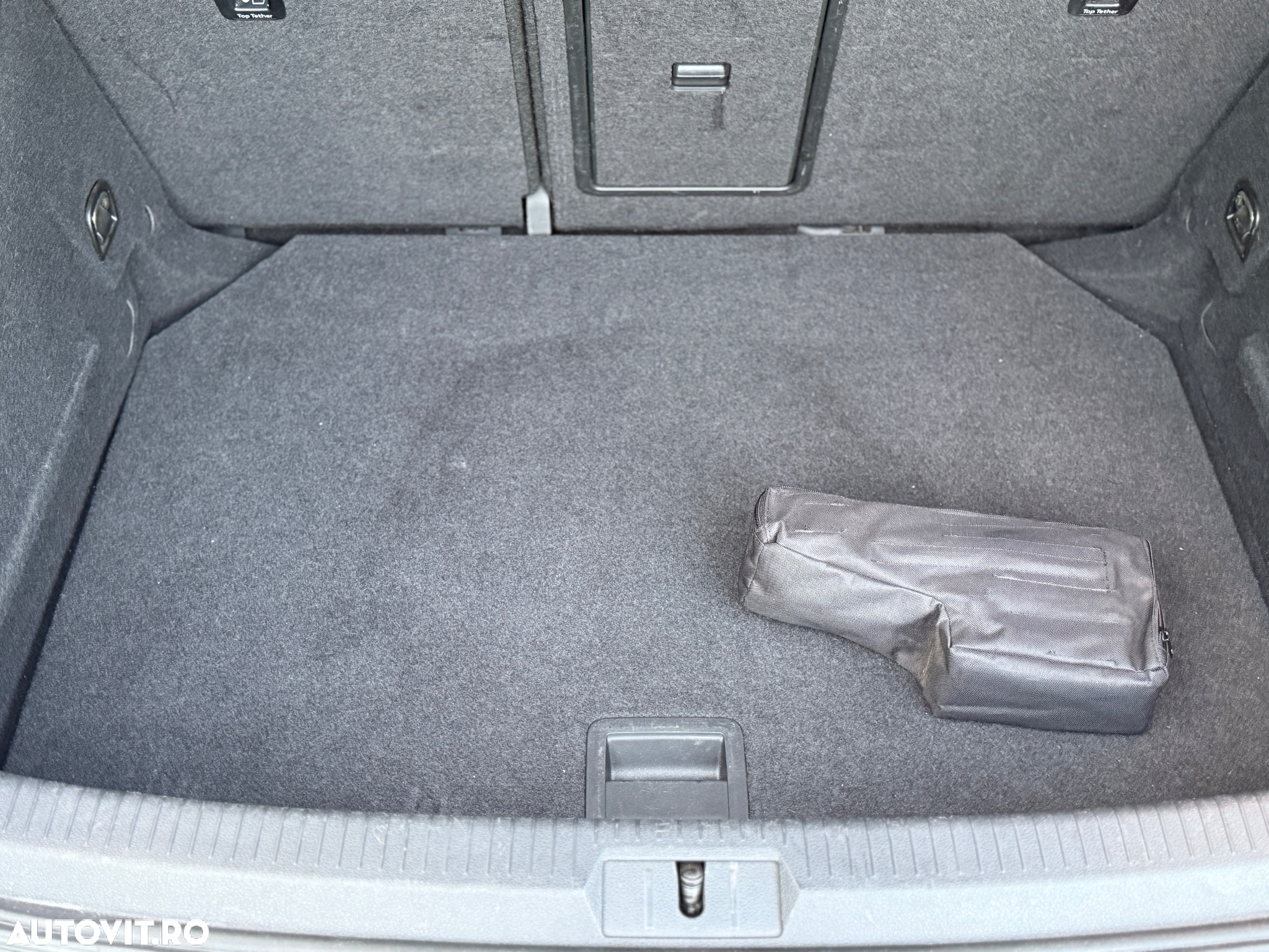 Volkswagen Golf 1.4 TSI BlueMotion Technology DSG Comfortline - 12