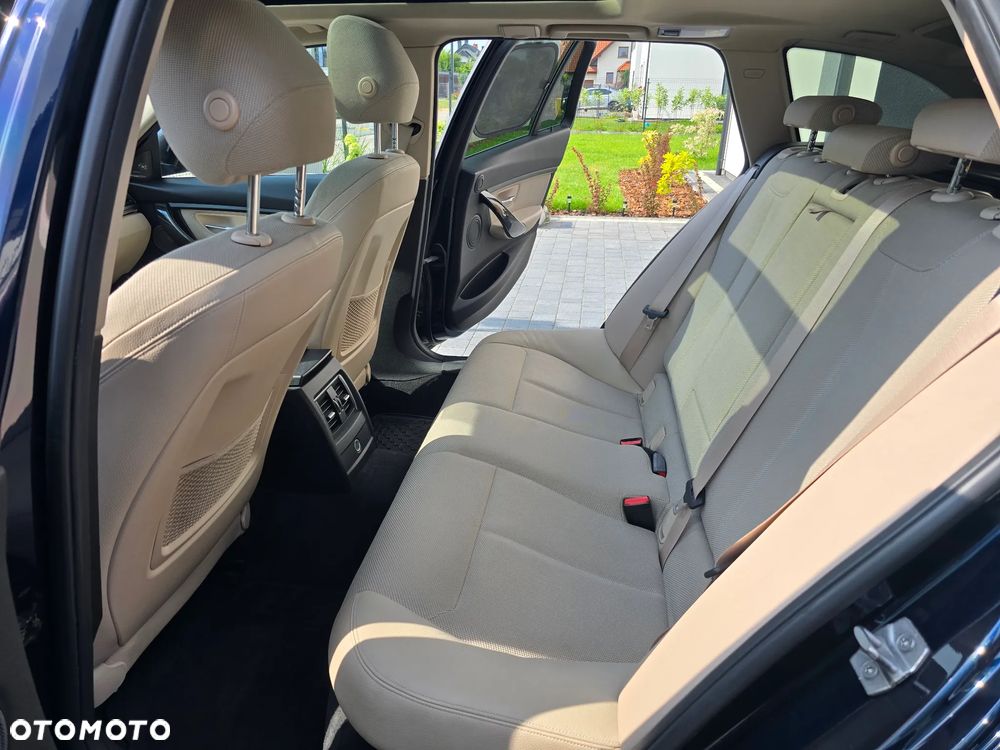 BMW Seria 3 320d xDrive Sport Line - 21