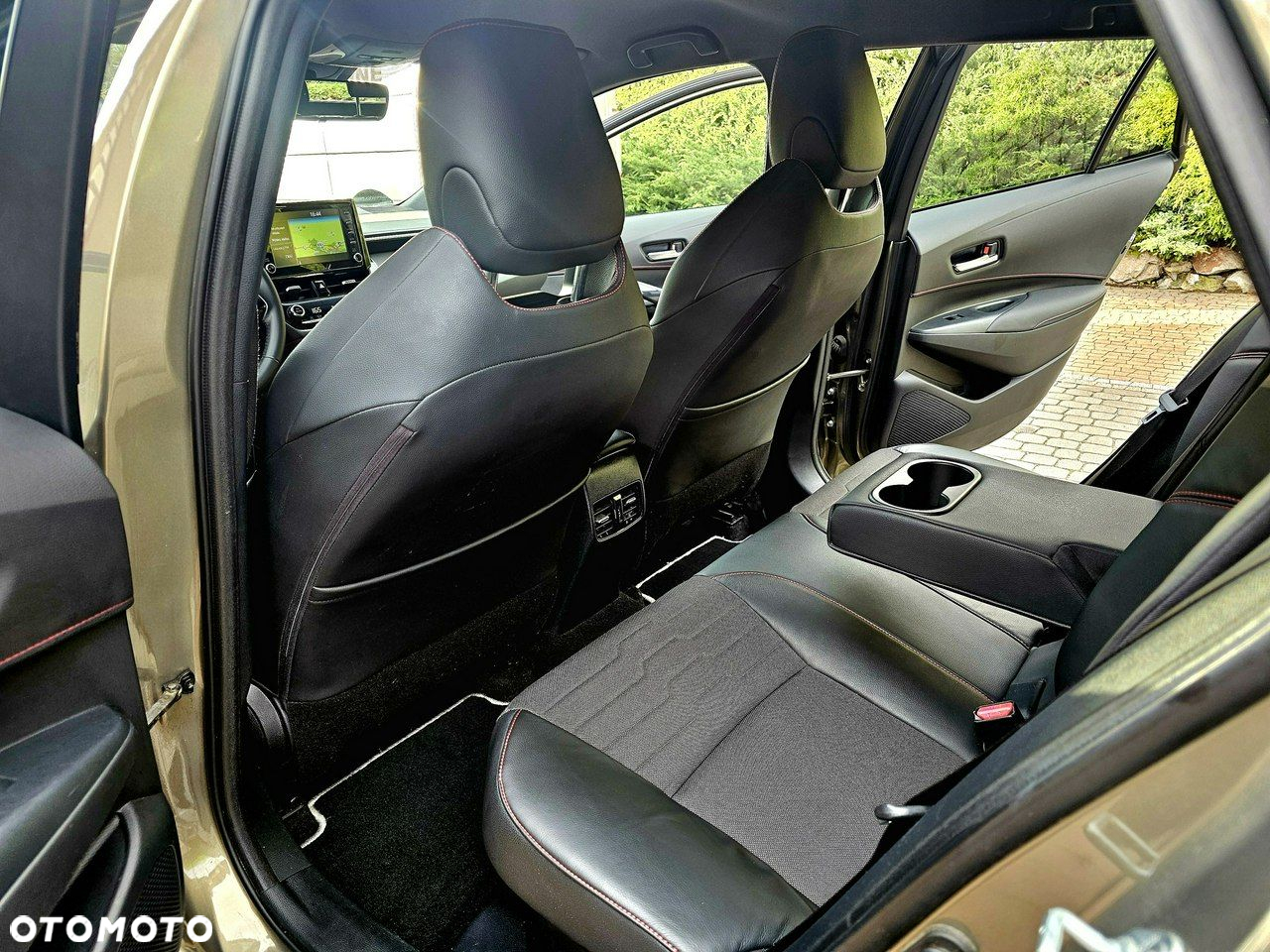 Toyota Corolla - 12