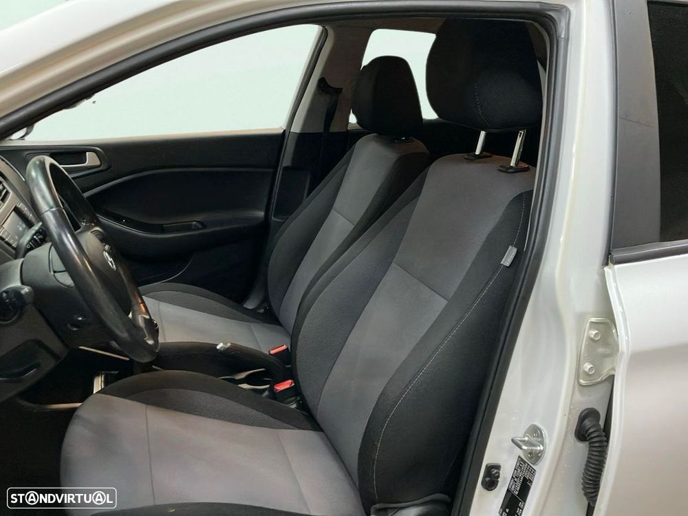 Hyundai i20 - 16
