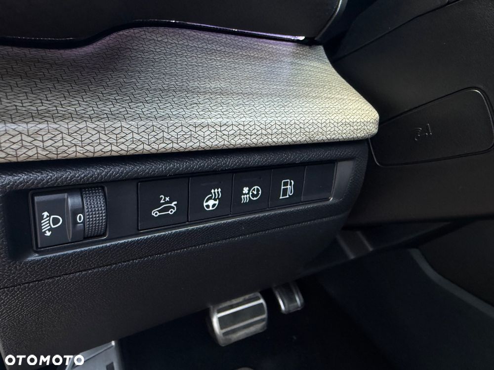 Citroën C5X 1.6 PHEV 225 Shine EAT8 - 11