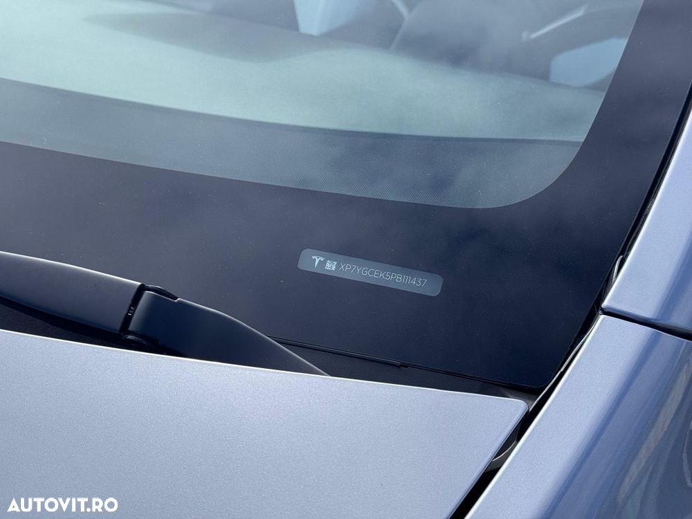 Tesla Model Y AWD Performance - 9