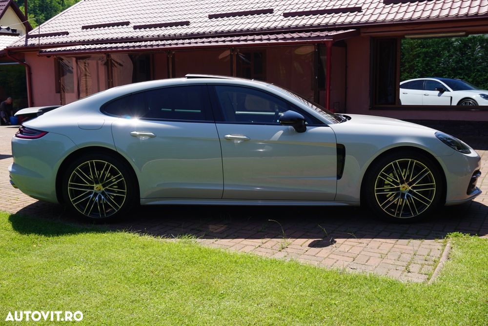 Porsche Panamera 4S - 6
