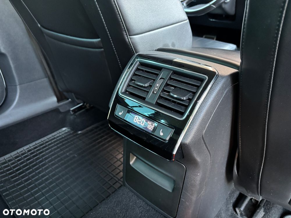 Skoda Superb 2.0 TDI SCR L&K DSG - 14