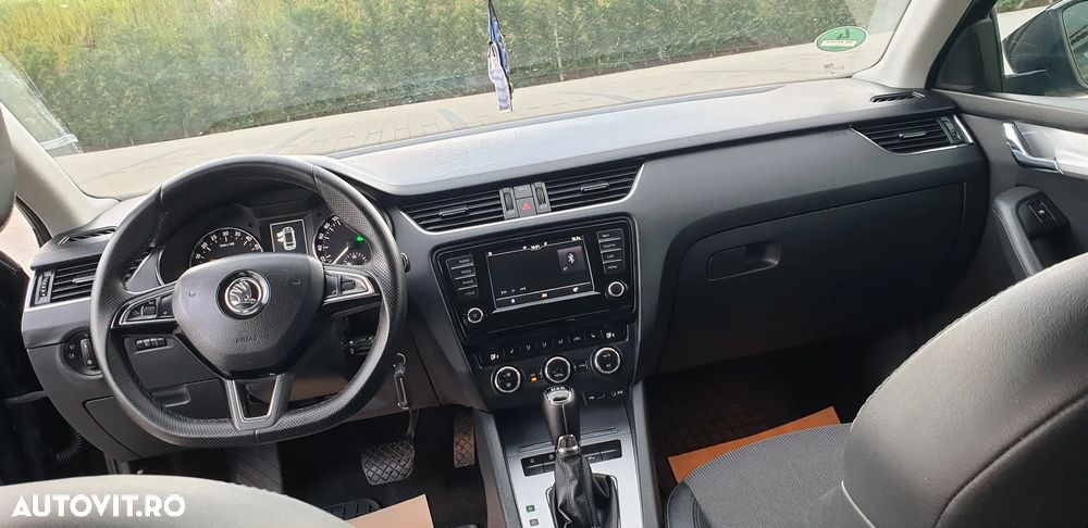 Skoda Octavia 2.0 TDI (Green tec) DSG Style - 7