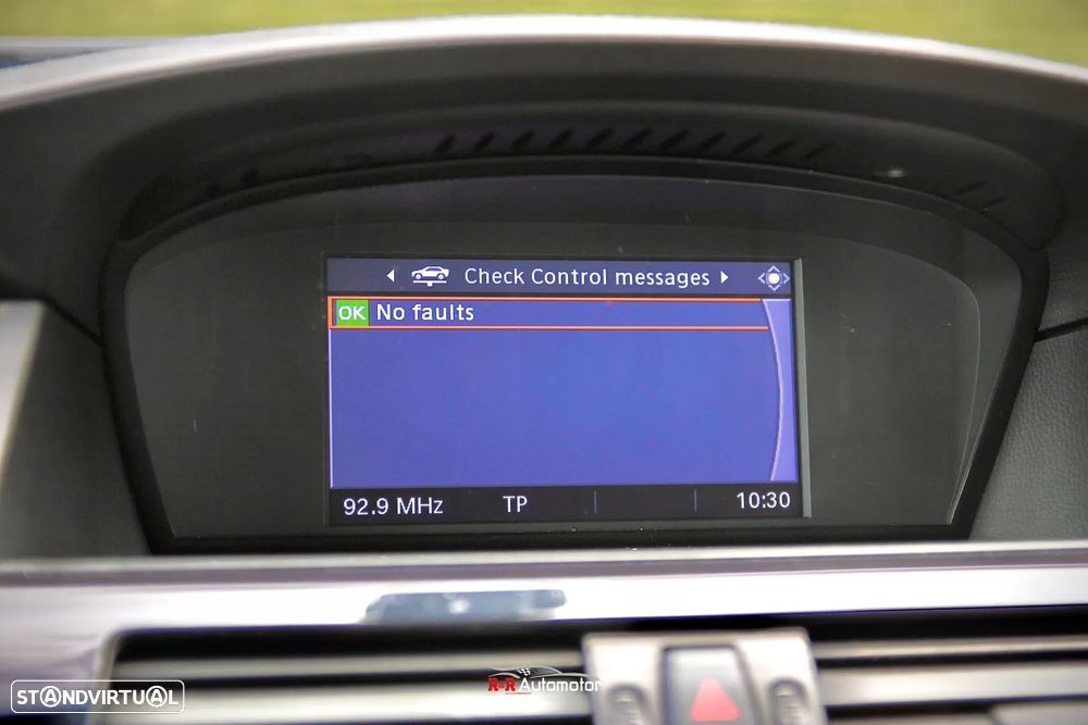 BMW 520 d Executive - 23