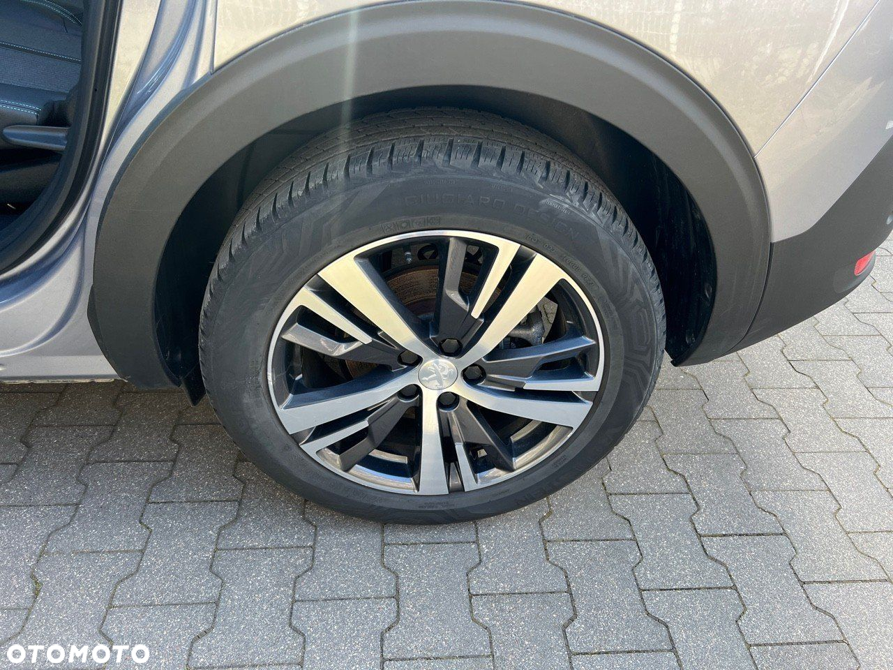 Peugeot 5008 1.5 BlueHDi Allure Pack S&S EAT8 - 11
