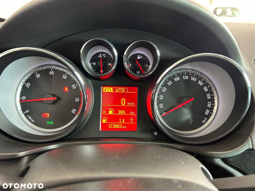 Opel Insignia 2.0 Turbo 4x4 - 12