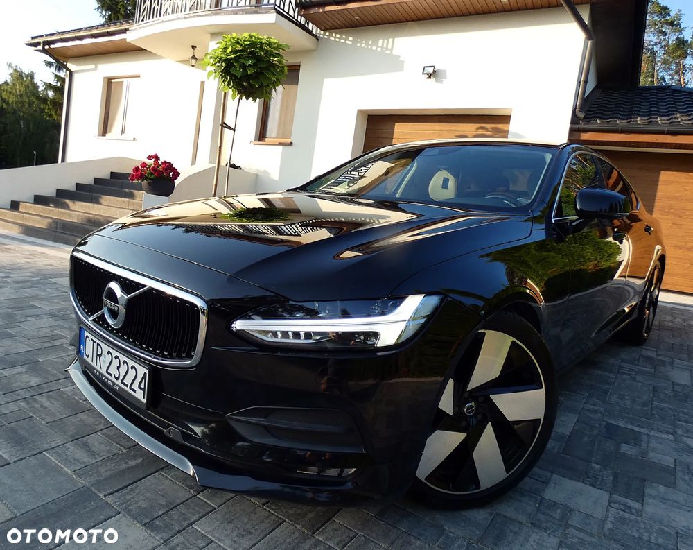 Volvo S90 D4 SCR Momentum Pro - 22