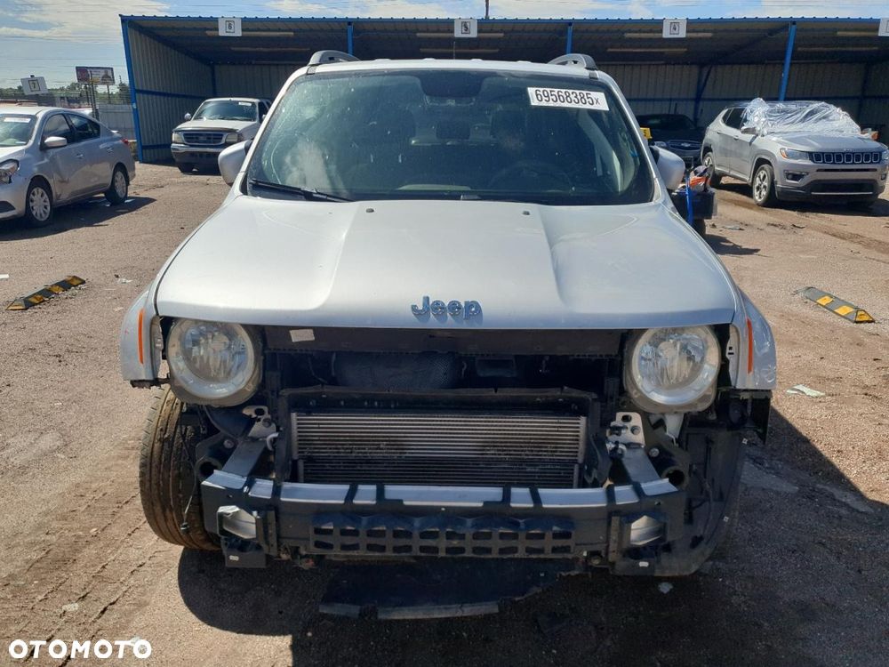 Jeep Renegade - 14
