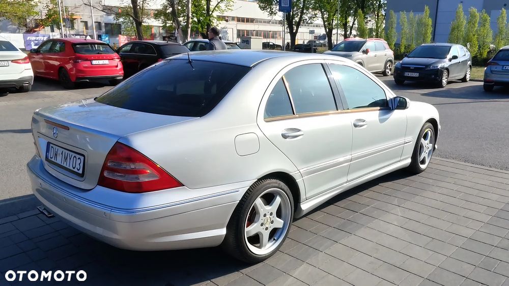 Mercedes-Benz Klasa C 320 T Elegance - 4