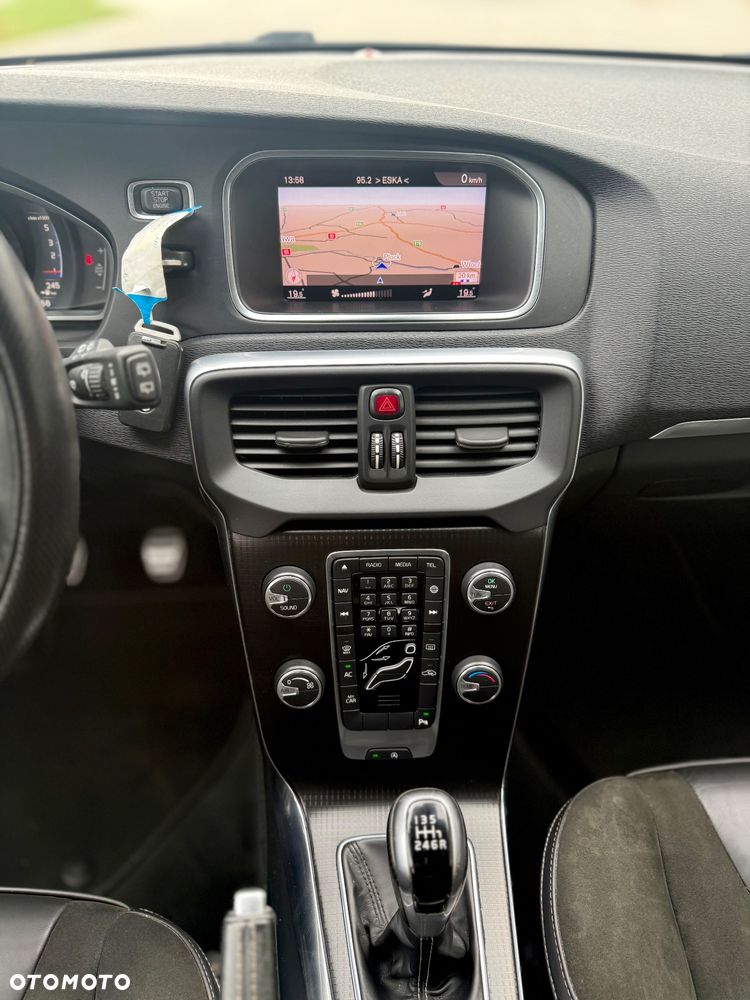 Volvo V40 D2 RDesign - 21