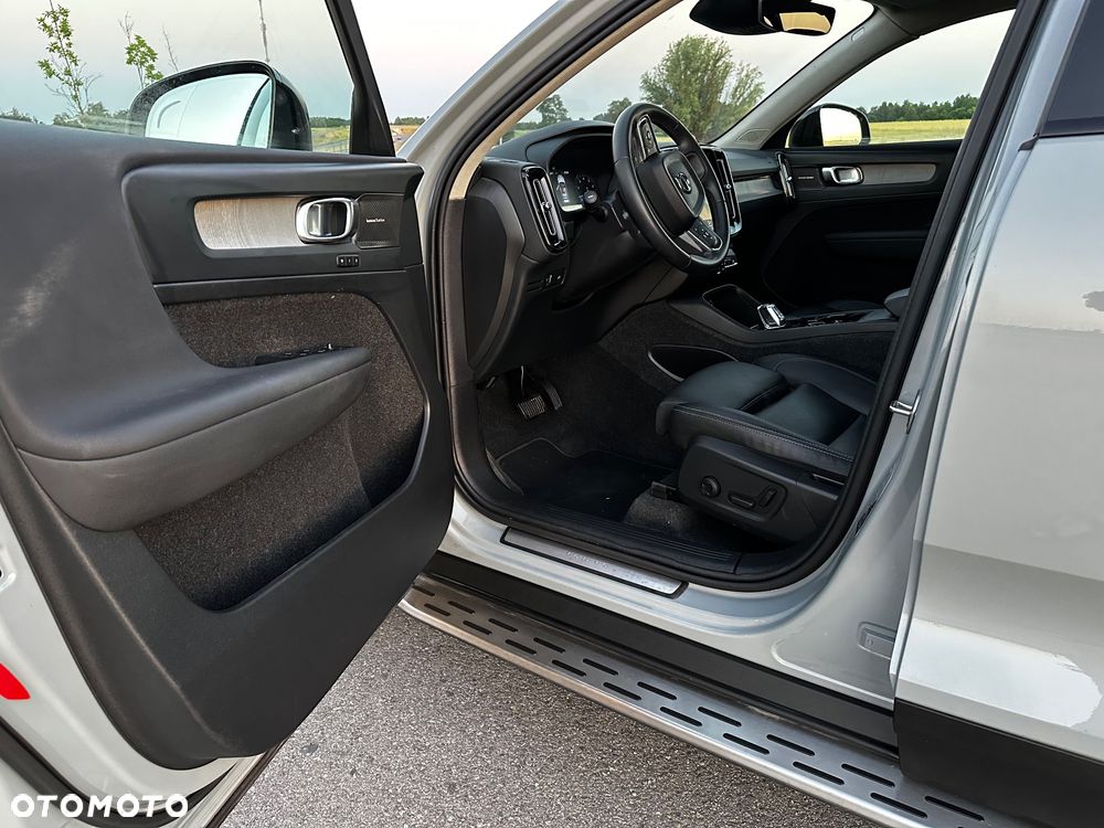 Volvo XC 40 T2 Plus Bright - 21