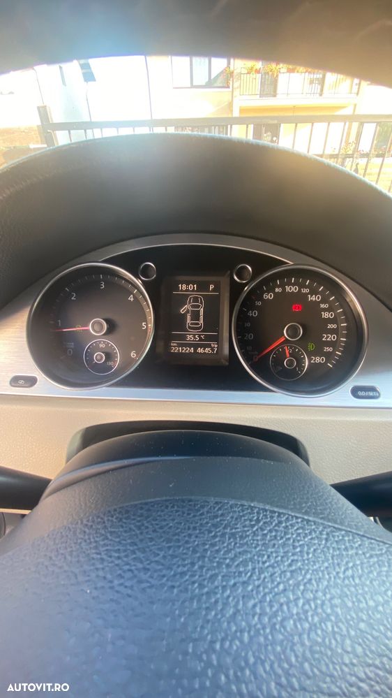 Volkswagen Passat 2.0TDI Comfortline DPF DSG - 4