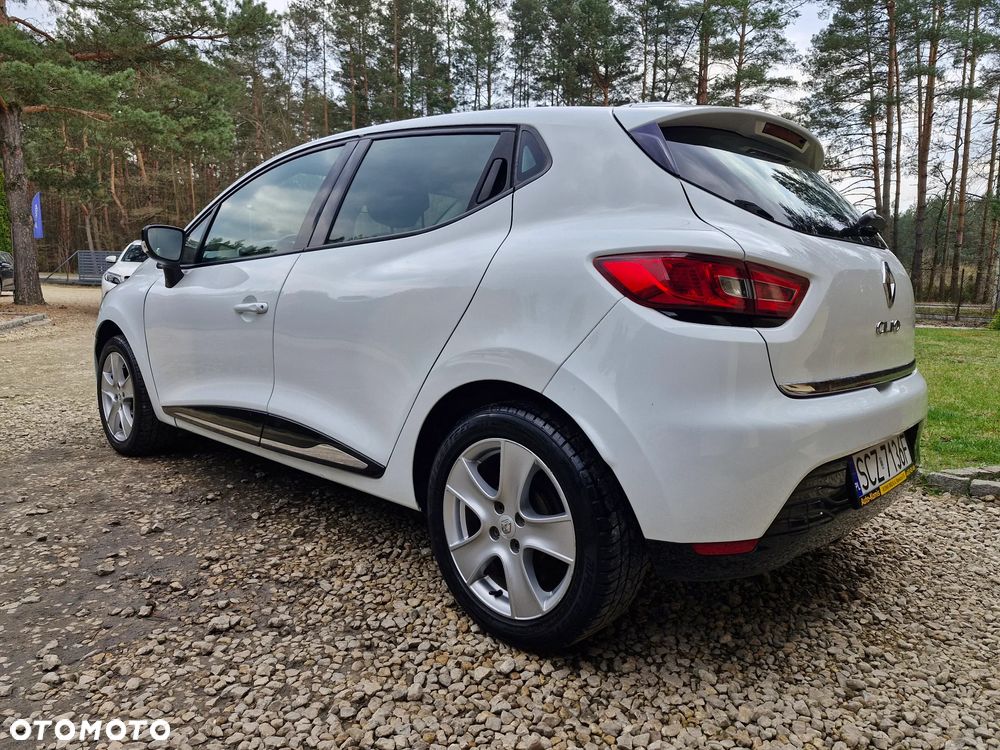 Renault Clio 1.2 16V 75 Life - 18