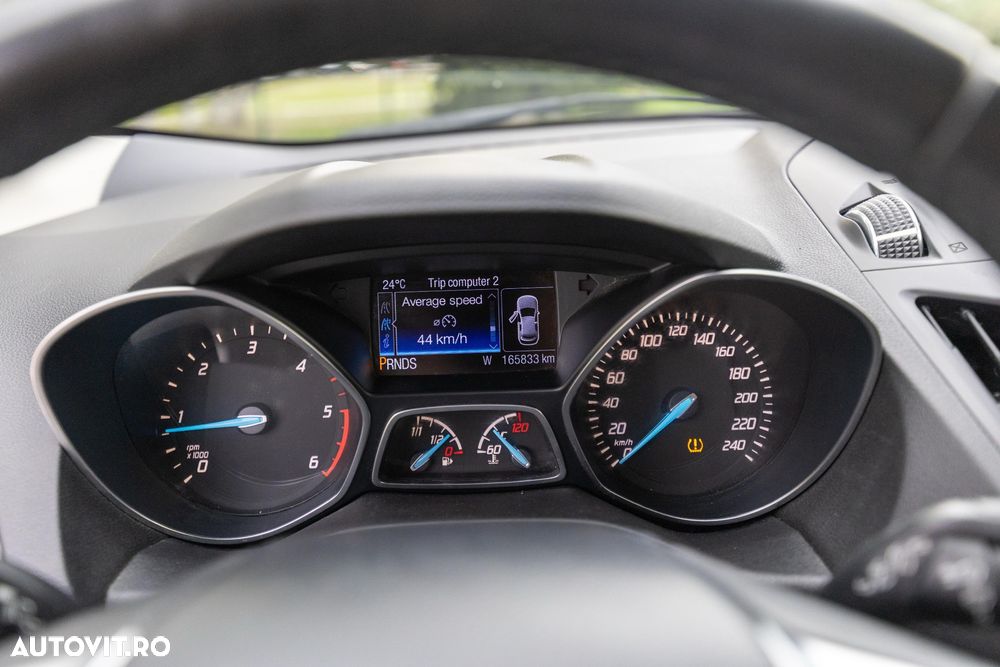 Ford Kuga 2.0 TDCi 4x4 Aut. Titanium - 3