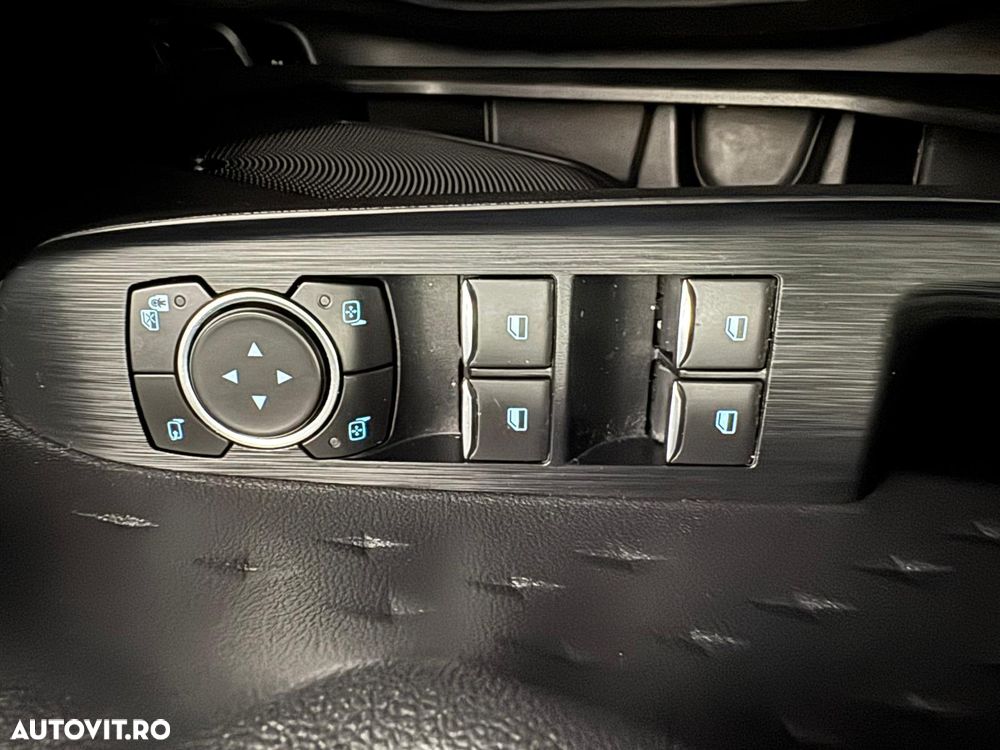 Ford Kuga 2.0 EcoBlue A8 AWD ST Line - 28