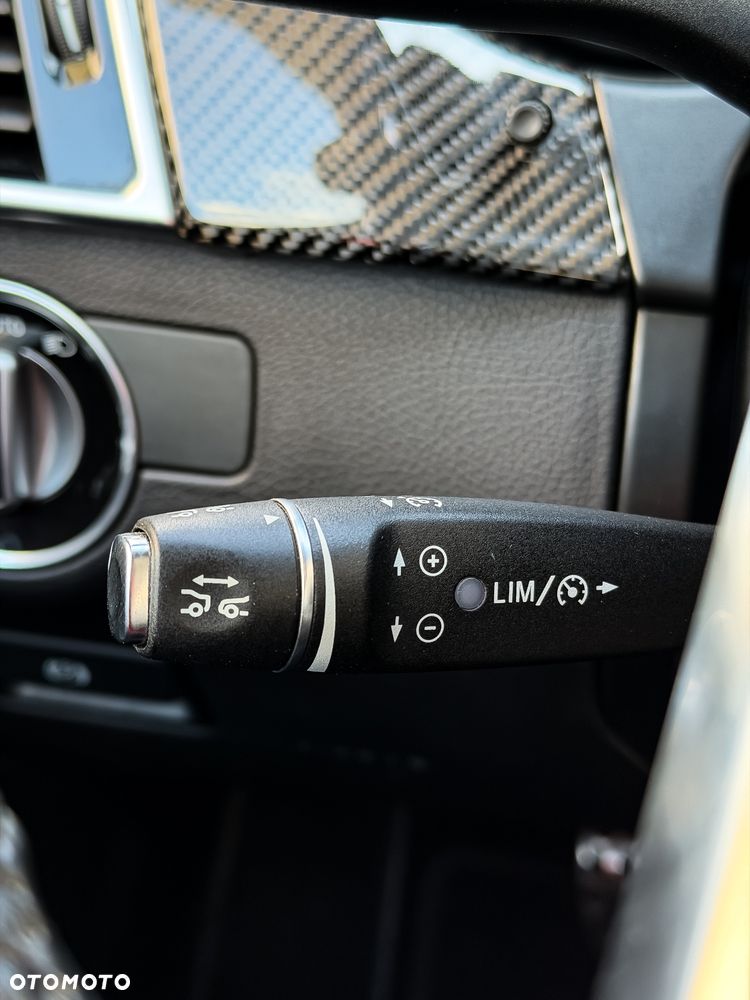 Mercedes-Benz GLE 350 d 4Matic 9G-TRONIC AMG Line - 25