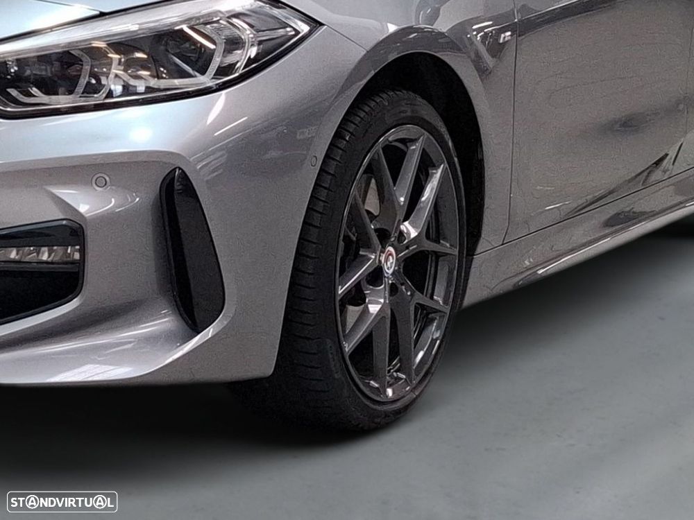 BMW 116 d Pack 50 anos M Auto - 4