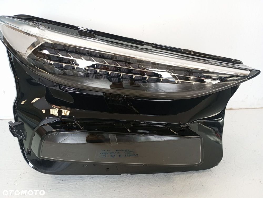 LAMPA PRAWA MATRIX AUDI Q6 E-TRON 85H941040H - 3