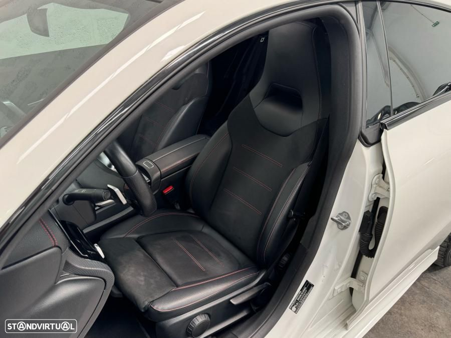 Mercedes-Benz CLA 250 e Shooting Brake AMG Line - 12
