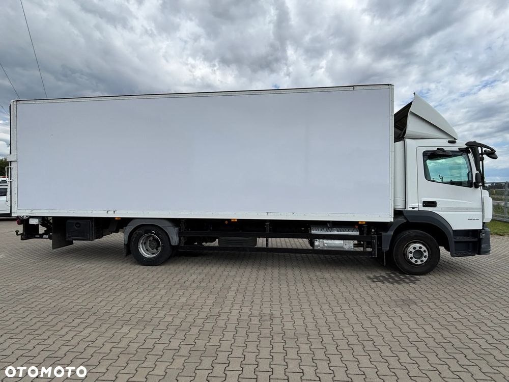 Mercedes-Benz ATEGO 1524  EURO 6 (1527, 1530) kontener z windą , kabina przeedłużana  z łóżkiem składanym, kurierka, paletówka, - 9