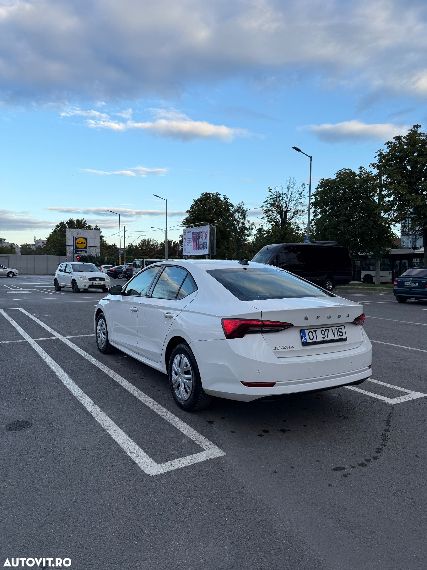 Skoda Octavia 2.0 TDI Ambition - 4