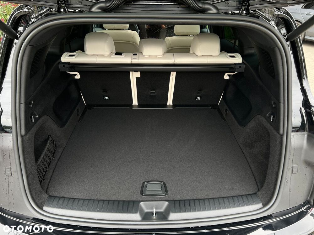 Mercedes-Benz GLB - 18