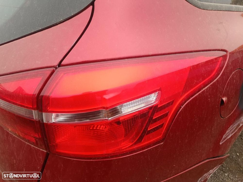 FAROLIM TRASEIRO DIREITO FORD FOCUS BERLINA CEW - 1