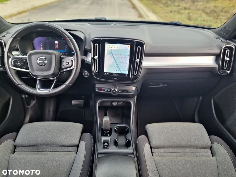 Volvo XC 40 B3 B DKG Essential - 28