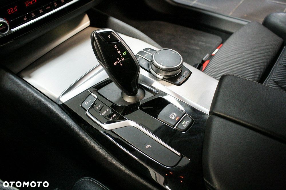 BMW Seria 5 520d xDrive Sport Line sport - 15
