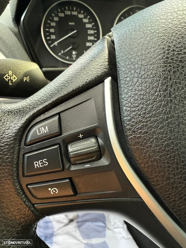 BMW 118 i Line Urban - 15