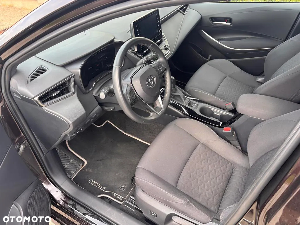Toyota Corolla 1.8 Hybrid Executive - 11