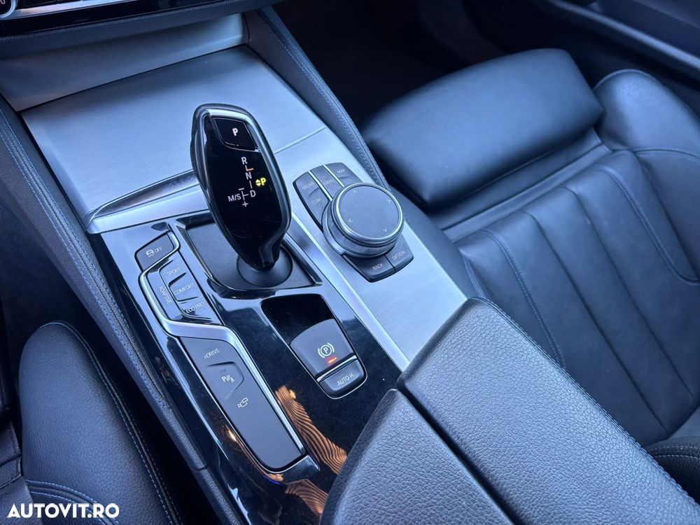 BMW Seria 5 530e Aut. M Sport Edition - 24