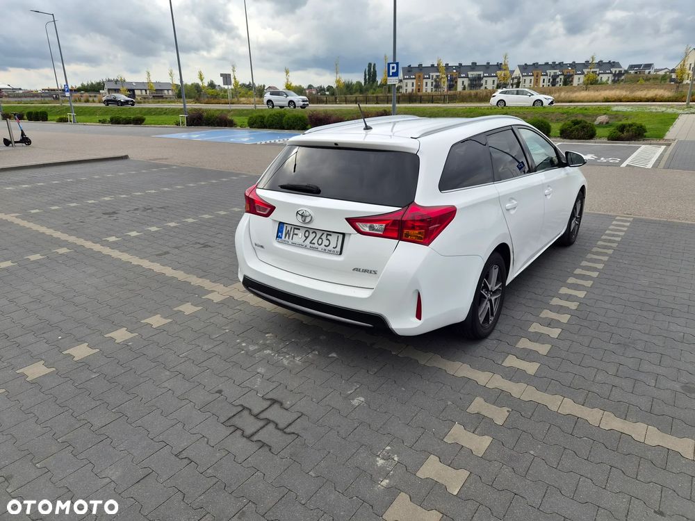 Toyota Auris - 4