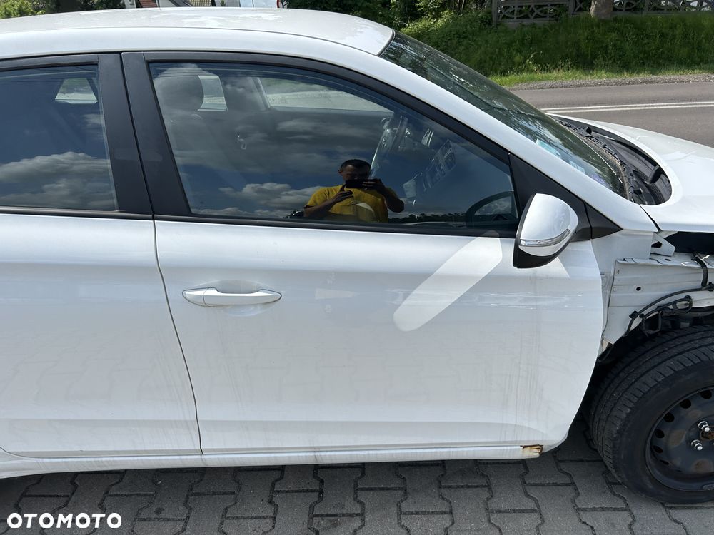 Hyundai i20 - 17