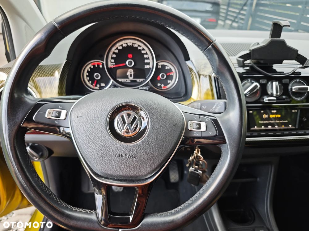 Volkswagen up! 1.0 high - 21