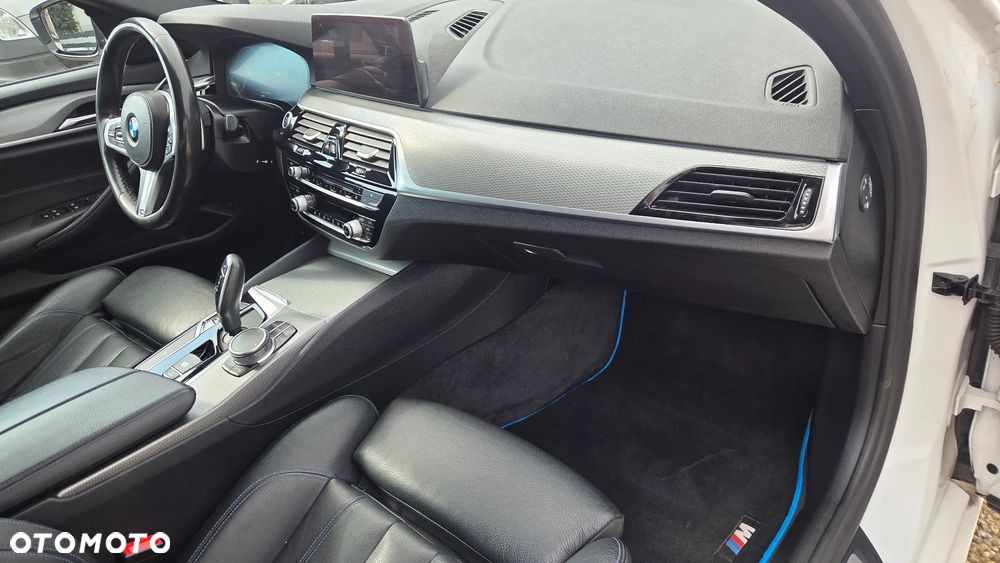 BMW Seria 5 520d xDrive M Sport sport - 20