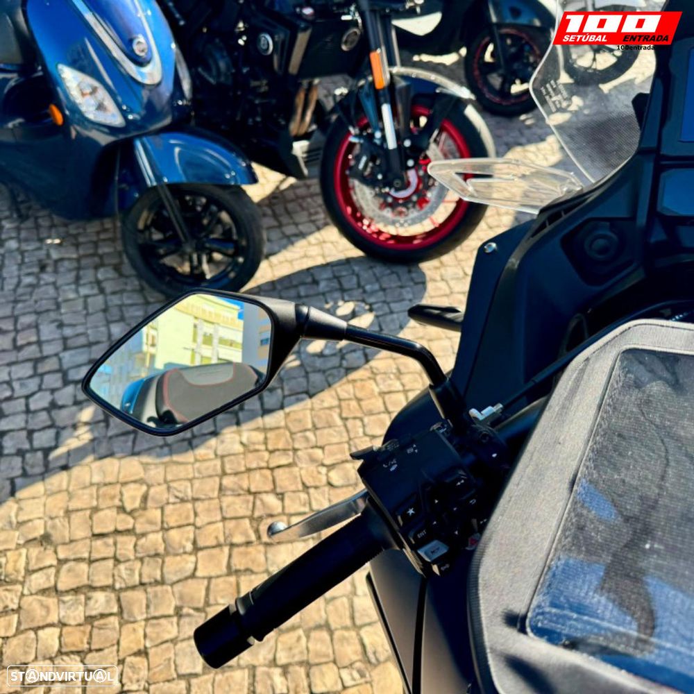 Honda NT 1100 A - 21