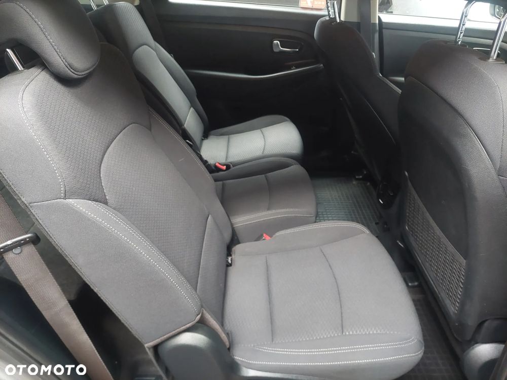 Kia Carens 1.6 GDI L - 15