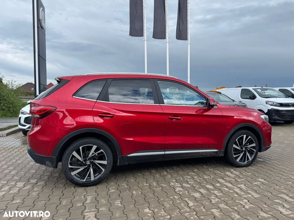 MG ZS HEV 1.5 GSI AT Exclusive - 4