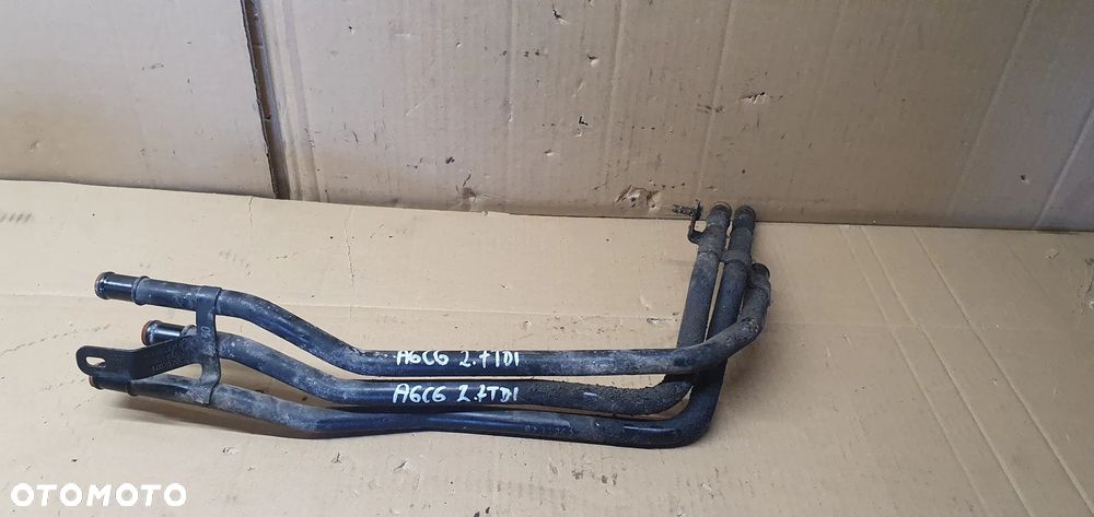 Przewód wąż rurka magistrala wody Audi A6 C6 2.7 TDI 4F0265235B - 4